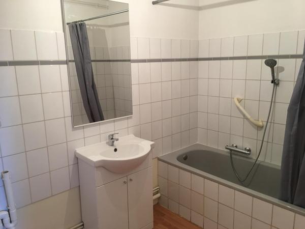 Appartement F2 de 60 m² avec ascenseur, cave et garage à Maizières-lès-Metz