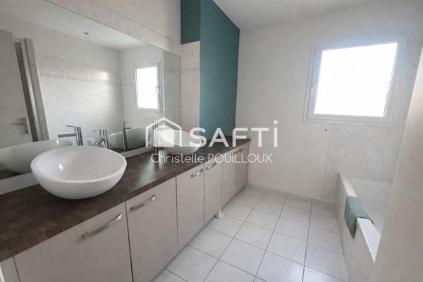 Maison de plain pied, 4 chambres, double garage