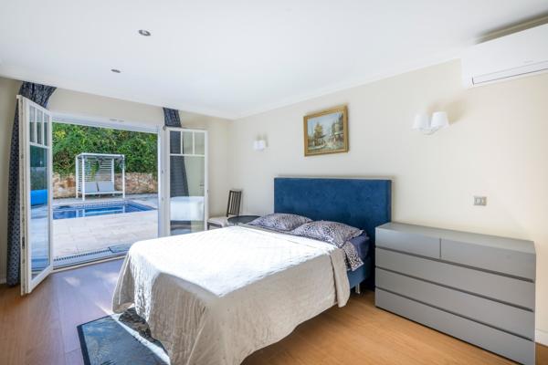 Vente Villa de luxe Cap D'Antibes 5 Pièces 240 m²