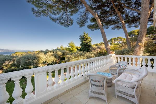 Vente Villa de luxe Cap D'Antibes 5 Pièces 240 m²
