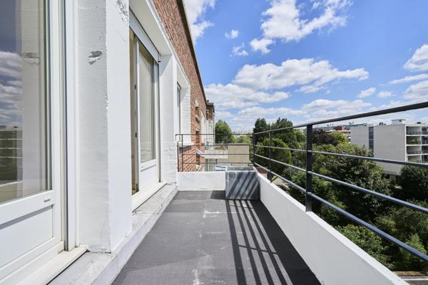Appartement
         5 pièces
        - 153 m² 388 000 € *
