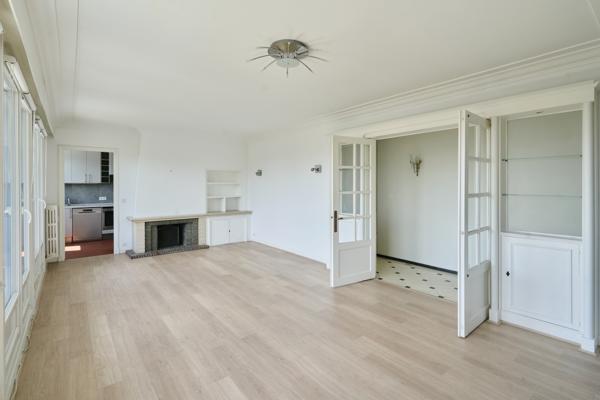 Appartement
         5 pièces
        - 153 m² 388 000 € *