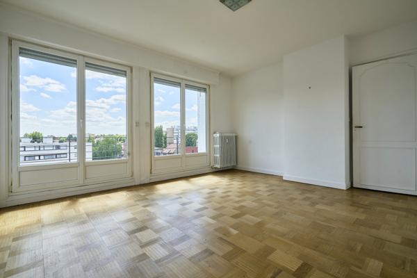 Appartement
         5 pièces
        - 153 m² 388 000 € *