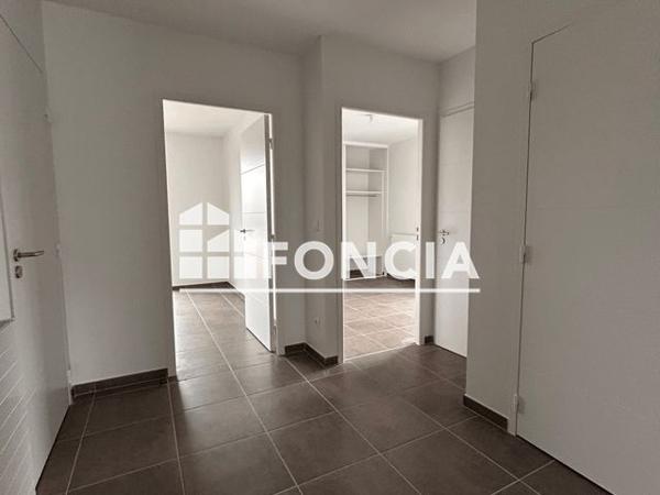 Location Appartement 4 pièces 87.4 m² - 11 RUE COLOMBINE Grenoble 38100