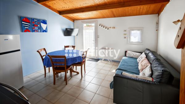 Maison
         2 pièces
        - 35 m² Exclusivité 165 000 € *