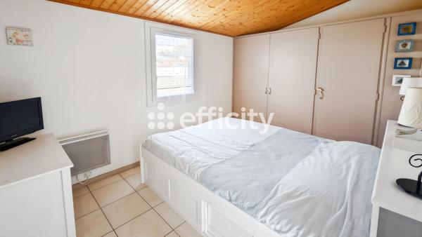 Maison
         2 pièces
        - 35 m² Exclusivité 165 000 € *