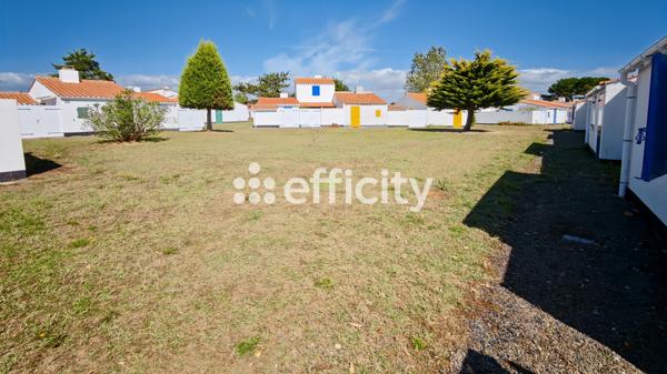 Maison
         2 pièces
        - 35 m² Exclusivité 165 000 € *