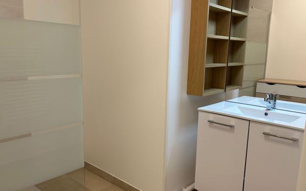 Appartement à vendre    3 pièces • 71,48 m2 Vaison-la-Romaine