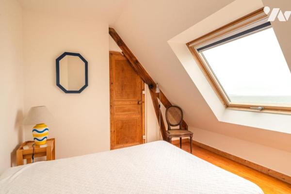 Face mer, maison 4 chambres, garage, jardin