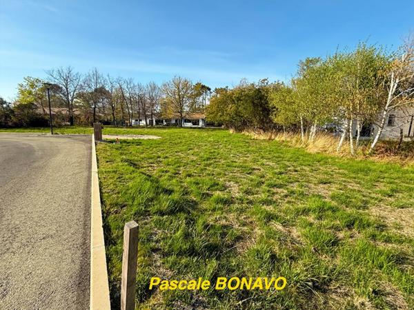 HOURTIN  - TERRAIN VIABILISÉ 773m2  LIBRE CONSTRUCTEUR