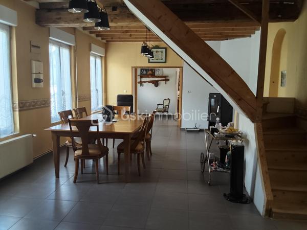 À la recherche d'un bien alliant espace, confort et tranquillité ? Cette belle maison individuelle de 149m2 habitables saura vous séduire dès les premiers instants.
Dès l'entrée, les volumes généreux offrent une atmosphère chaleureuse. Vous découvrirez une entrée, un vaste salon de 44m2, un séjour de 35m2 idéal pour recevoir famille et amis.
La cuisine entièrement aménagée et équipée de 24m2 est un véritable lieu de vie pour partager des moments de convivialité.
Le rez-de-chaussée propose également un espace bureau, une chambre climatisée avec un dressing, une salle de bain et un wc, permettant une vie de plain-pied très appréciable.
À l'étage, deux chambres confortables, une salle d'eau et un wc indépendant.
L'extérieur vous séduira par son terrain clos et arboré de 1935m2 où chacun trouvera son espace de détente. La piscine semi-enterrée promet d'agréables journées estivales.
Le garage de 53m2 répondra à vos besoins de stationnement, de rangement ou d'atelier.
Ce bien est entièrement équipé de double vitrage et volets roulants motorisés avec télécommande assurent un confort optimal au quotidien. 
Le Chauffage est au gaz, complété par un poêle à bois pour une ambiance chaleureuse.