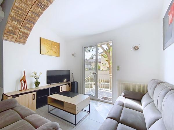 Maison de plain pied avec terrain, garage et combles aménageables à Villefranche sur Saône Villefranche sur saone