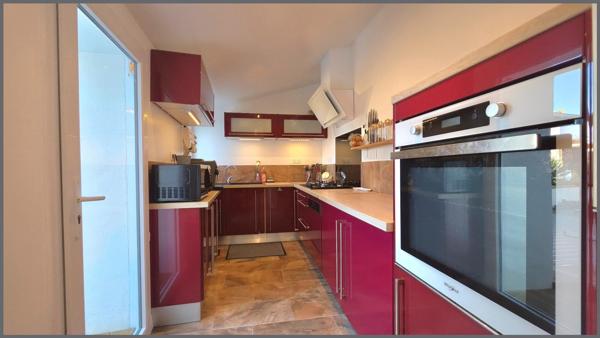 Maison 4 chambres + bureau et T2 rénovés au cœur de Saint-Georges