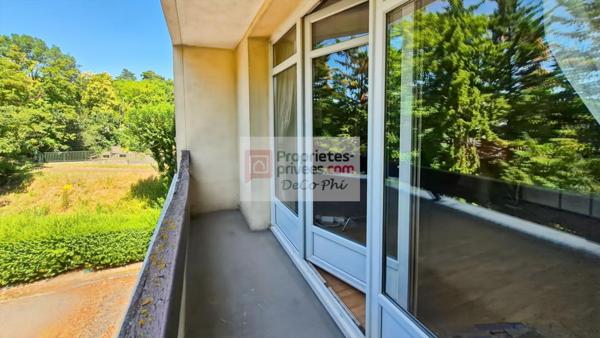 Lumineux 3 pièces 63 m2 vue dégagée Versailles