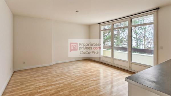 Lumineux 3 pièces 63 m2 vue dégagée Versailles