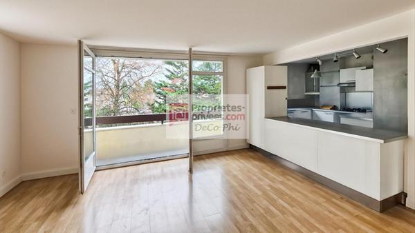 Lumineux 3 pièces 63 m2 vue dégagée Versailles