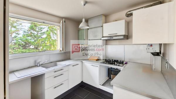 Lumineux 3 pièces 63 m2 vue dégagée Versailles