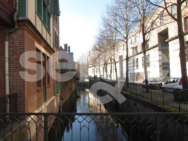 Location 1 Pieces 27 80000 Amiens 25 0939 01 0007