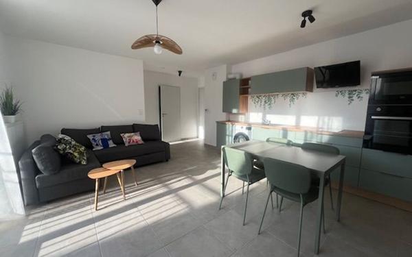 Appartement à vendre    2 pièces • 48,55 m2 Ollioules