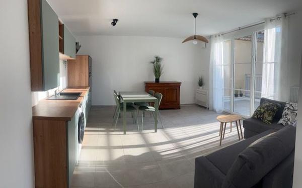 Appartement à vendre    2 pièces • 48,55 m2 Ollioules