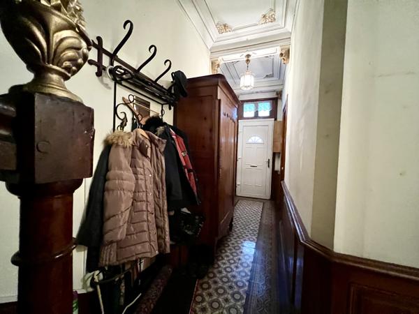 Tours (37000) Charmante maison avec dépendances