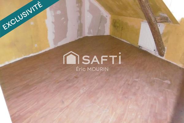 Cette belle maison familial avec beaucoup de potentiel.