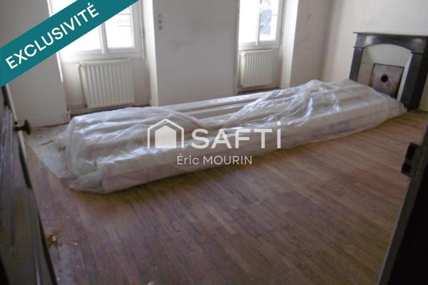 Cette belle maison familial avec beaucoup de potentiel.