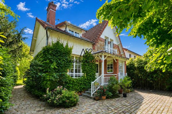 Maison Le Pecq - 8 pièces - 207 m² Le pecq Maison Le Pecq - 8 pièces - 207 m² Le pecq
