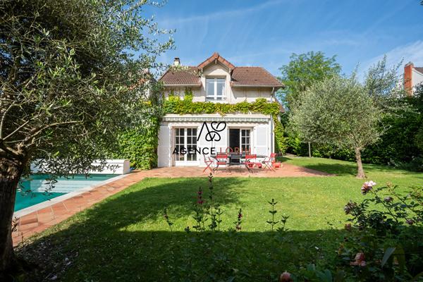 Maison Le Pecq - 8 pièces - 207 m² Le pecq Maison Le Pecq - 8 pièces - 207 m² Le pecq