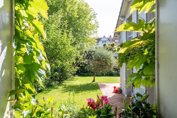 Maison Le Pecq - 8 pièces - 207 m² Le pecq Maison Le Pecq - 8 pièces - 207 m² Le pecq