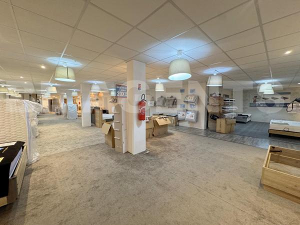  COULOMMIERS – Zone d’Activité : un local professionnel XXL pour voir grand !