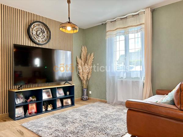Vente
                Maison126 m² - 7 Pièces -
                    ISIGNY SUR MER (14230)