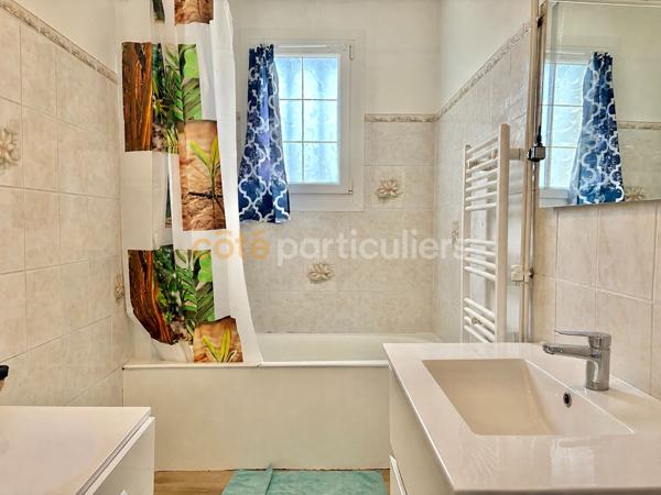 Vente
                Maison126 m² - 7 Pièces -
                    ISIGNY SUR MER (14230)