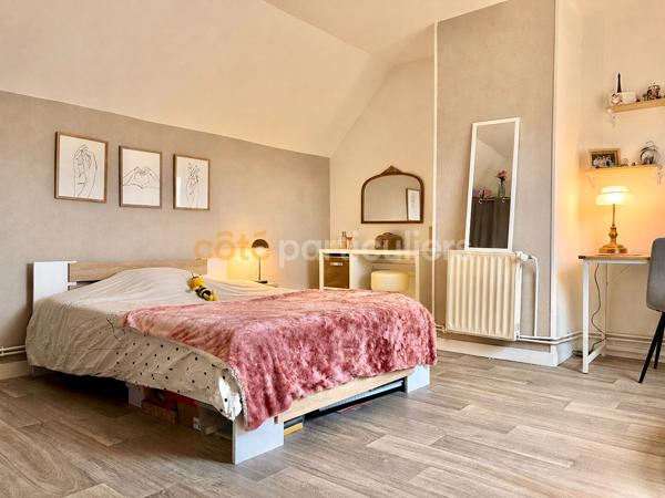 Vente
                Maison126 m² - 7 Pièces -
                    ISIGNY SUR MER (14230)