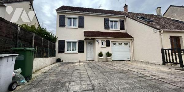 A vendre - Châlons-en-Champagne - Maison T6 de 97 m² 

Secteur Croix Jean-Robert, à proximité...