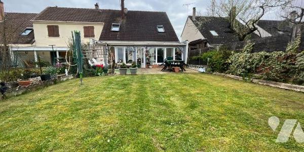 A vendre - Châlons-en-Champagne - Maison T6 de 97 m² 

Secteur Croix Jean-Robert, à proximité...