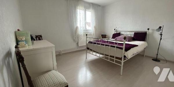 A vendre - Châlons-en-Champagne - Maison T6 de 97 m² 

Secteur Croix Jean-Robert, à proximité...