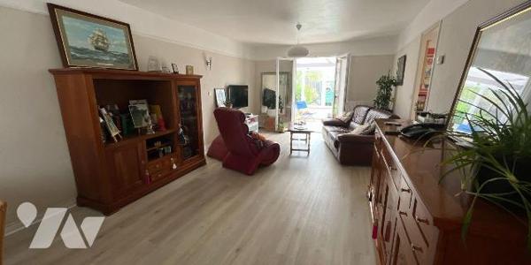 A vendre - Châlons-en-Champagne - Maison T6 de 97 m² 

Secteur Croix Jean-Robert, à proximité...