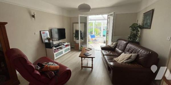 A vendre - Châlons-en-Champagne - Maison T6 de 97 m² 

Secteur Croix Jean-Robert, à proximité...