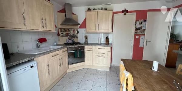 A vendre - Châlons-en-Champagne - Maison T6 de 97 m² 

Secteur Croix Jean-Robert, à proximité...