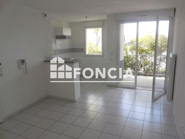 Location Appartement 2 pièces 41.2 m² - 2 RUE COLETTE BESSON Roquettes 31120