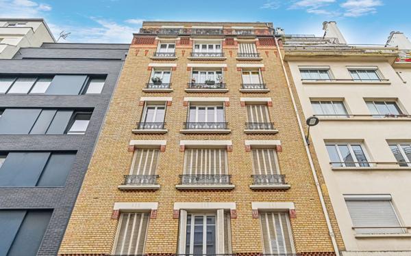 Appartement à vendre    1 pièce • 30 m2 Paris 20