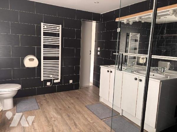 BAISSE DE PRIX :
A VENDRE à CAYEUX SUR MER, à proximité de la Mer, sympathique maison rénovée,...