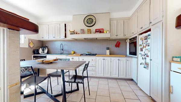 Belle Vue sur les montagnes, garage et piscine