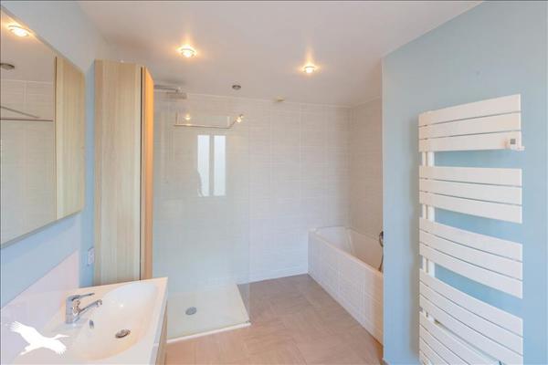 Maison à vendre |  Cologne |  6 pièces | 131 m²