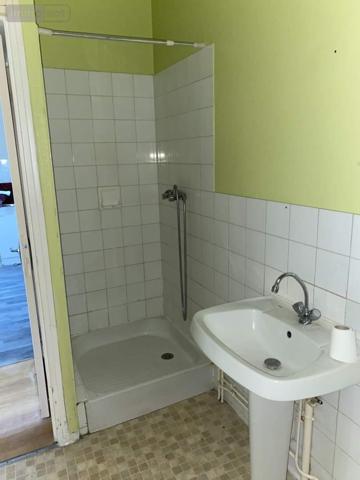 Appartement à louer à Fougères en Ille-et-Vilaine (35300), ref : 037/1886