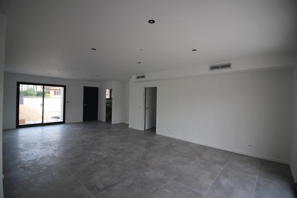 Fabas (82170) SUD MONTAUBAN, MAISON NEUVE T5+GARAGE PLAIN-PIED