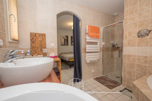 Maison 6 pièces - 146 m² Exclusivité efficity