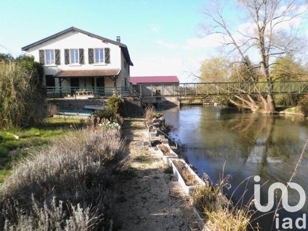 Maison 8 pièces de 229 m² à Les Monthairons (55320)