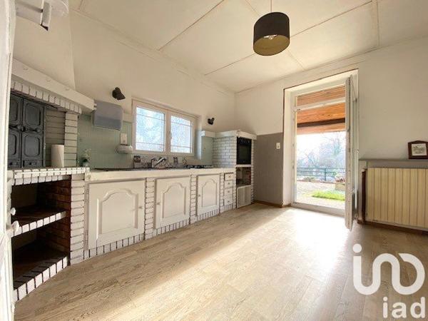 Maison 8 pièces de 229 m² à Les Monthairons (55320)